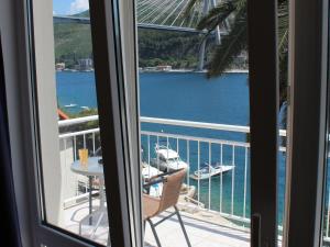 Apartments Lozica - Studio Apartment with Terrace and Sea View