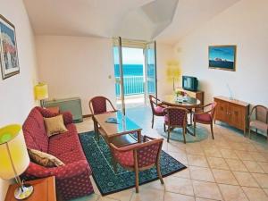 Apartments Sipa - Premium Two Bedroom Apartment with Balcony and Sea View Apartman A