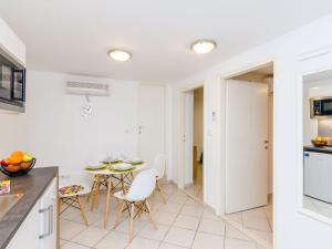 Apartment Domix - Two Bedroom Apartment