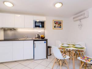 Apartment Domix - Two Bedroom Apartment