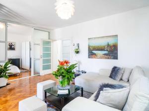 Apartments & Rooms Mara & Petrunjela - Two Bedroom Apartment with Terrace and Sea View