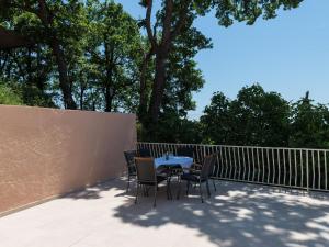 Apartments Marmo - One Bedroom Apartment with Balcony and Sea View Apartman 1