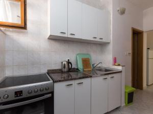 Apartments Kisic - Two-Bedroom Apartment with Terrace prizemlje
