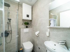 Apartment & Rooms Papa - Studio Apartment with Balcony and Partial Sea View