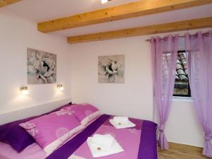 Lavender Garden Apartments - Studio Apartment with City View First Floor - APT 4