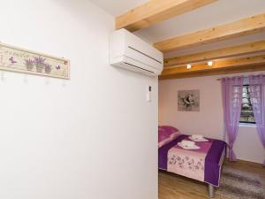 Lavender Garden Apartments - Studio Apartment with City View First Floor - APT 4