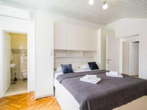 Villa Ro-Ma - Three Bedroom Villa with Terrace and Sea View