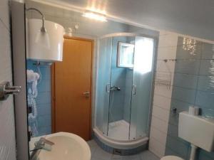 Apartments Vala - One Bedroom Apartment with Balcony and Sea View A4