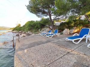Apartments More & Ja - One Bedroom Apartment with Terrace and Sea View 1 istok