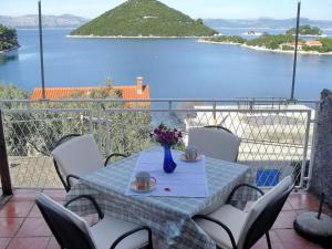 Apartment Bella Vista Po a -Three Bedroom Apartment with Balcony and Sea View A6