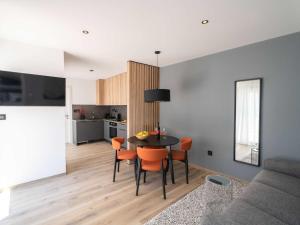 Apartments Villa Royale - Luxury One Bedroom Apartment with Terrace