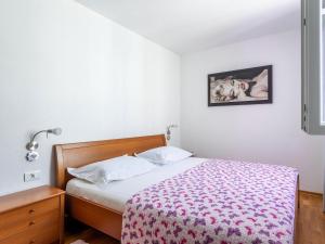 Apartment Zara - Two Bedroom Apartment with Balcony - ST