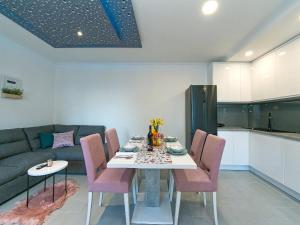 Apartment Papilio - Two Bedroom Apartment with Terrace 