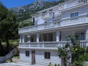 Apartments Villa Dinga - Borak - Comfort One Bedroom Apartment with Balcony and Sea View No 4