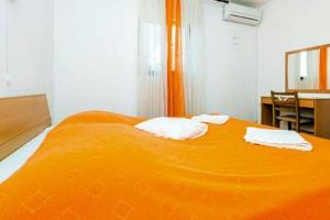 Guest House Fontana - Two Bedroom Apartment with Terrace and Sea View