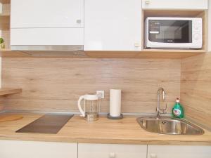 Apartments Sweet Escape- Studio Apartment with Terrace and Sea View