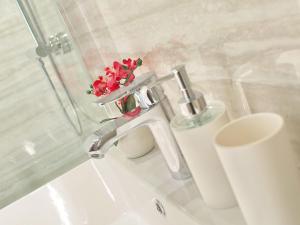 Apartments Sweet Escape- Studio Apartment with Terrace and Sea View