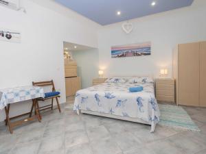 Apartment Brajki-Three Bedroom Apartment with Balcony and Sea View