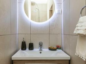 Apartments Subrenum - Superior Studio Apartment with Small Terrace S4