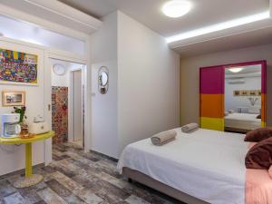 Apartments Subrenum - Superior Studio Apartment with Small Terrace S4