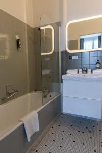Hotels Hotel Restaurant Du Chateau : photos des chambres
