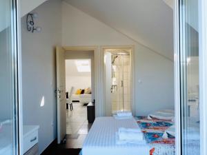 Villa Tonika -Two Bedroom Apartment with Terrace A2