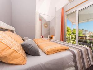 Villa Stil - Two Bedroom Apartment with Balcony and Sea View 203 President