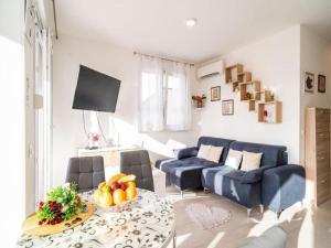 Apartment Anka - One Bedroom Apartment with Terrace 