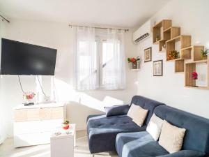 Apartment Anka - One Bedroom Apartment with Terrace