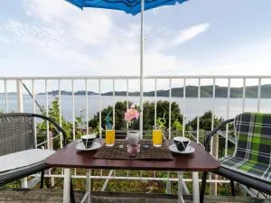 Apartment Giovani - Two Bedroom Apartment with Balcony and Sea View - Suđurađ