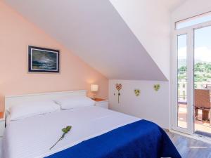 Guest House Avdic - Superior Studio Apartment with Balcony and Sea View