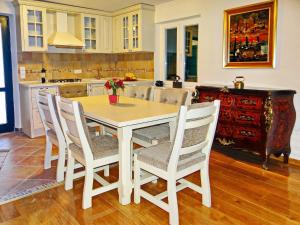 Stone House San Pelegrin-Two Bedroom Holiday Home with Terrace and Sea View