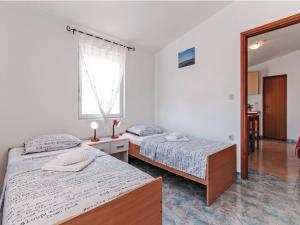 Apartments Hak - One Bedroom Apartment with Balcony