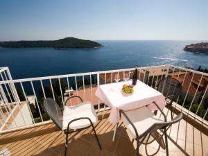 Apartments Sipa - Premium One Bedroom Apartment with Balcony and Sea View Apartman E
