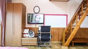 Uljin blue ara A pension