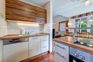 Küstenhaus mit Sauna und Kamin ca 400 vom Ostseestrand