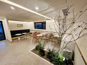 Daeyeon Grandis Hotel