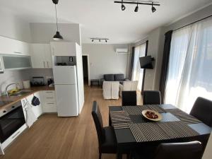 Ydrea Piraeus port apartment