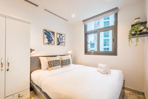 Captivating 1BR at DEC Towers Dubai Marina by Deluxe Holiday Homes