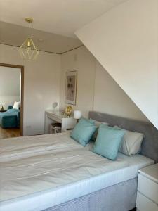 Helle Dachgeschosswohnung im Zentrum