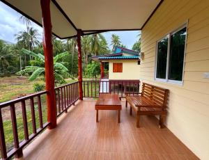 Ban Tai, New houses, 1 bedroom with AC in quiet area close to main road