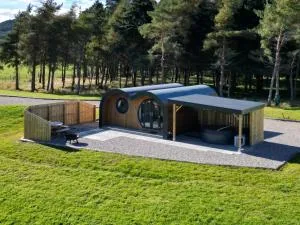 Juniper Lodges - Tomatin