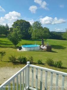 Maisons de vacances Maison charmante avec piscine a Loupiac : photos des chambres