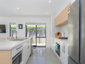 Blue Skies - Whitianga Holiday Home