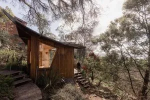 The Bends House - Ridgeway