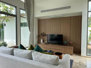 Lada Pool Villa