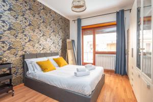 St Peters Colorful 3BDR Apartment