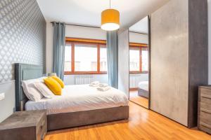 St Peters Colorful 3BDR Apartment