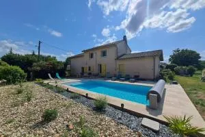 Lot et Garonne Gîte en campagne pour 6 personnes Piscine et jardin - 阿让