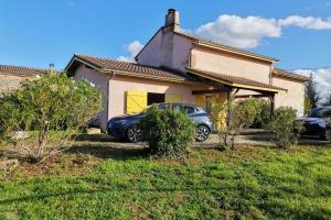 Maisons de vacances Lot et Garonne Gite en campagne pour 6 personnes Piscine et jardin : photos des chambres